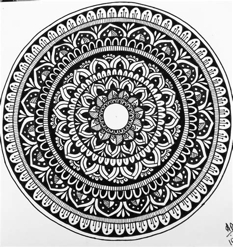 Black And White Mandala Zentangle Art Mandala Art Easy Mandala