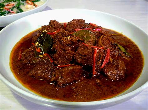 3 Hungry Tummies Rendang Daging Beef Rendang