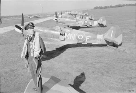 Spitfire Pilots And Aircraft Database Spitfire Rb169