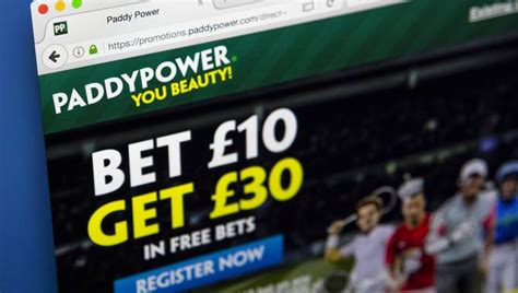 Paddy Power Pays Out On Both Verstappen And Hamilton To Win World