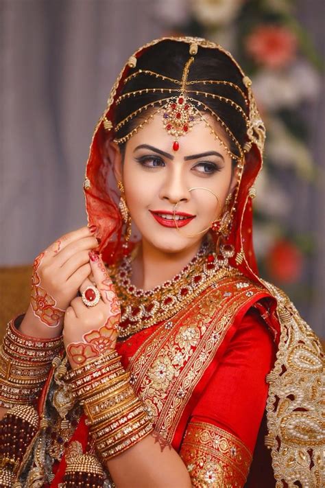 Pin By Sumona On Indian Bridal Indian Wedding Photography Poses