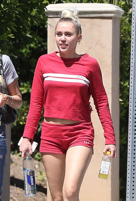 Sizzling Summer Look Miley Cyrus Flaunts Daring Shorts In Santa Monica