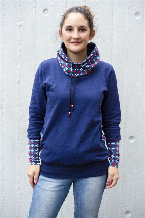 Suche dir einfach eine der zahlreichen gratis anleitungen und schnitte aus und lege gleich los mit einem schönen nähprojekt. Genähter Schalkragen Pullover nach dem Schnittmuster von ...