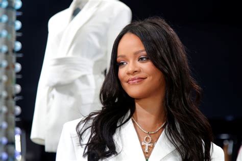 Rihanna Chanteuse La Plus Riche Au Monde Célébrités