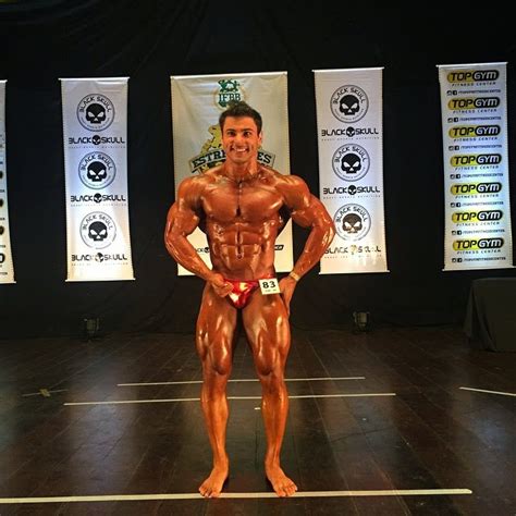 William Soares é Campeão Overall do Campeonato Estreantes 2015 da IFBB RN