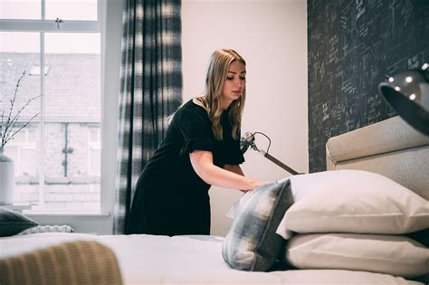 What Should Be Included In A Proper Housekeeping Uniform Blog