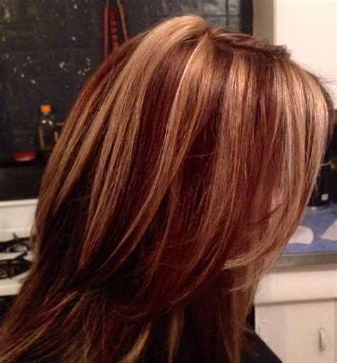 This is a demonstration on how to do blonde highlights over brown hair color all within one. Golden brown with honey highlights | Hair highlights, Red ...