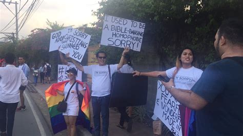 Im Sorry Christians Shunned You Pastor Spreads Love At Lgbt Pride