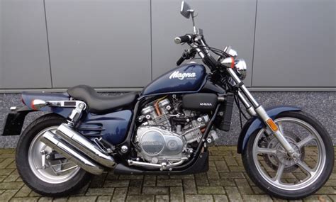 Обзор мотоцикла honda magna 750. HONDA VF 750 C SUPER MAGNA