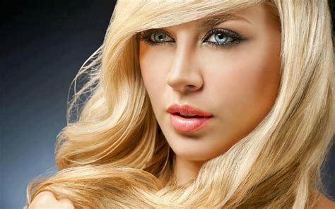 Lina Posada Fashion Model Gorgeous Sexy Blonde Hd Wallpaper Peakpx