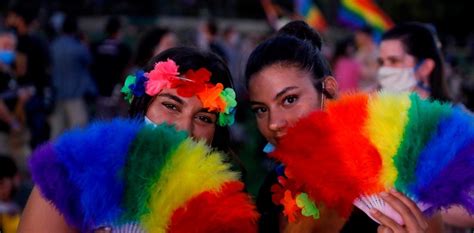 Lunes 28 de junio de 2021 09:56. Día del orgullo LGBT: por qué en Argentina la marcha se ...