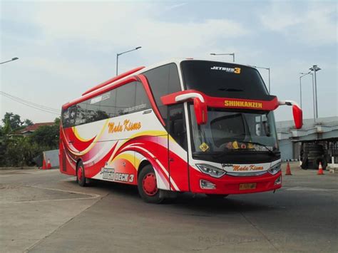 Digasak bus patas surabaya jogja bumel solo jogja tiarap. Rekomendasi 15 Bus Jakarta-Jogja-Solo Double Decker yang ...