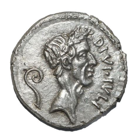 Divus Julius Caesar With Bull Calf Ar Roman Imperatorial Denarius 40 Bc