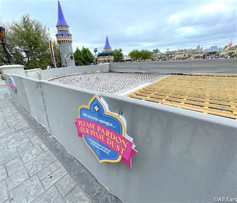 Update Cinderella Castle Receives New Additions To Its Stage In Disney