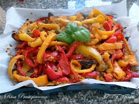 I peperoni gratinati al forno sono davvero deliziosi, ideali da servire tra gli antipasti e nei buffet! Peperoni gratinati - PTT Ricette