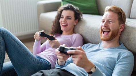 What Games Can Couples Play Together 21 Best Fun Games For Couples