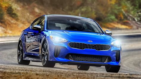 The 2019 Kia Stinger Gets IIHS' Top Safety Award, but Its Headlight Ratings Are All Over the Place