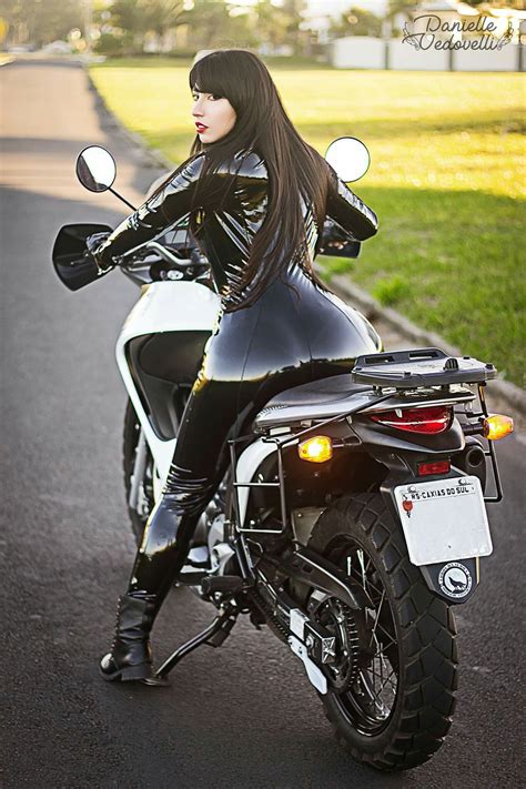 Cosplay Girls Gaj Hot Bikes Biker Chick Latex Fashion Catsuit Vintage Cars Motorcycles