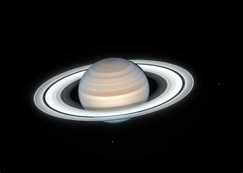 Astrophotographer Captures Unreal Photo Of Saturn During Its Closest