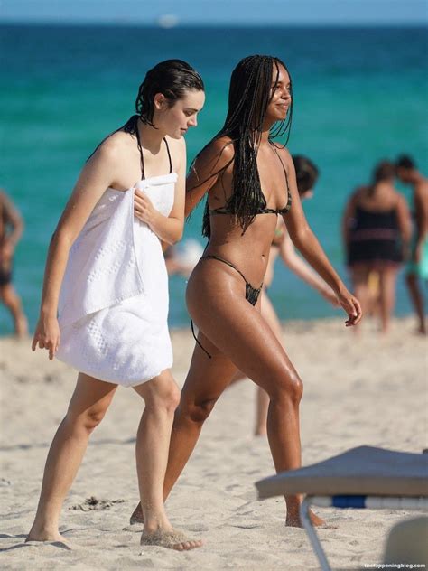 Alisha Boe Is Seen In A Brown Bikini At The Beach In Miami 16 Photos