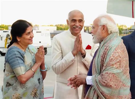 Amb Harish Parvathaneni And Mrs Nandita Parvathaneni Received Pm At Munich Airport