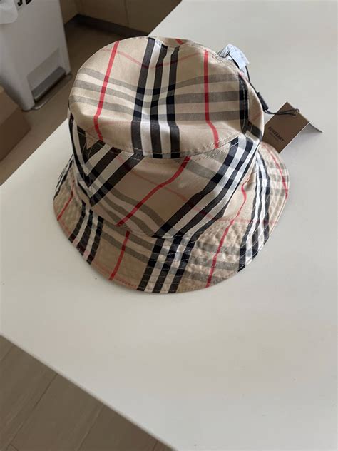 Burberry Burberry Bucket Hat Reversible Yellow Check Size M60cm
