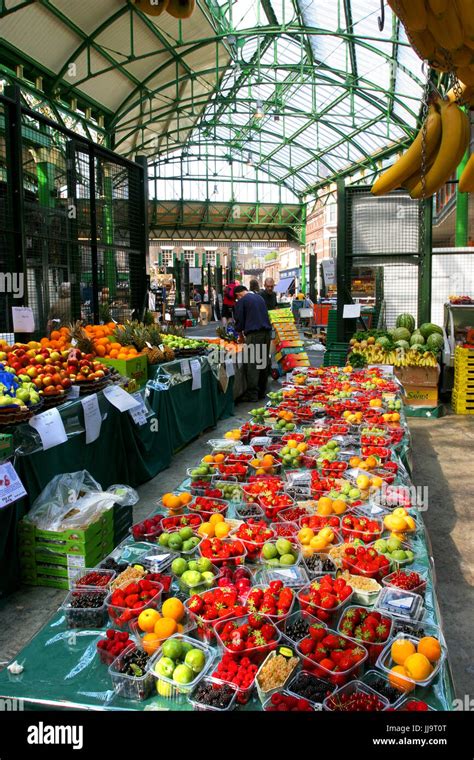 Fruit And Vegetable Market Uk Hi Res Stock Photography And Images Alamy
