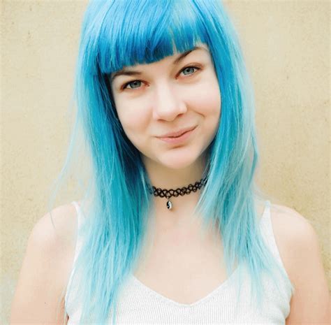 I have seen many people with the giant afro and green/blue hair. Pastel hair ideas from LIVE