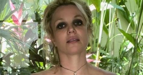 Britney Spears Sparks Concern From Fans As She Posts Completely Naked