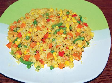 Ryż z kurczakiem i warzywami przepis PrzyslijPrzepis pl