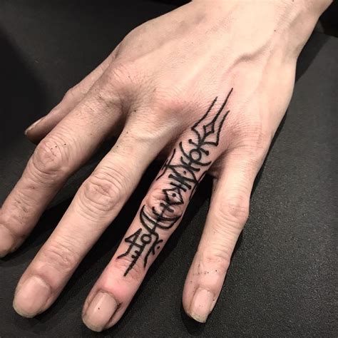 Finger Tattoos By Jondix Jondix Blackandgrey Dotwork Linework
