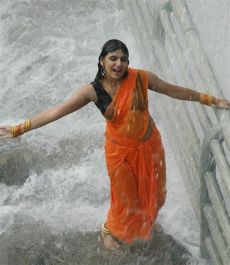 Hot Pictures Gallery Of Monica Bathing In Saree Girl Nude