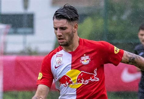 Dominik szoboszlai is a hungarian professional footballer who plays for bundesliga club rb leipzig and the hungary national team. Hungary Coach Gives View On Where Arsenal Target Dominik ...