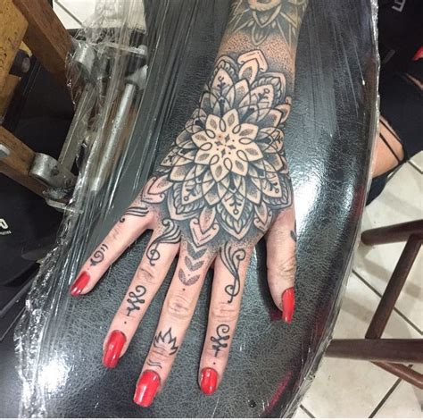 Tattoo mandala mão Jonhy pires Tatuagens Mãos Mandala