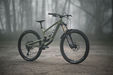 Best Enduro Mountain Bikes Reviewed And Rated By Experts Mbr Atelier