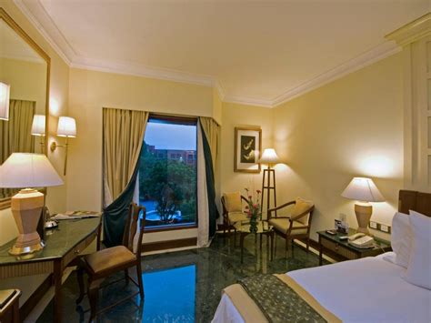 Itc Mughal A Luxury Collection Resort And Spa Hotel Agra Deals Photos And Reviews