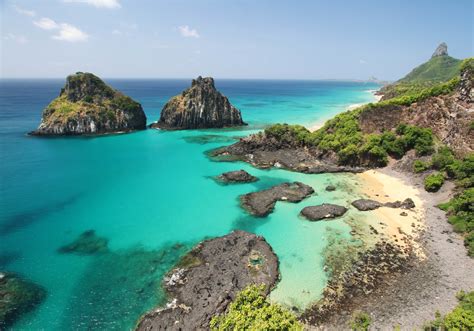 l île de fernando do noronhan au brésil les 10 plus belles îles du monde pour un séjour