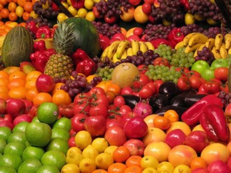 Beneficios de comer frutas verduras y otros alimentos de temporada Grupo Bolaños