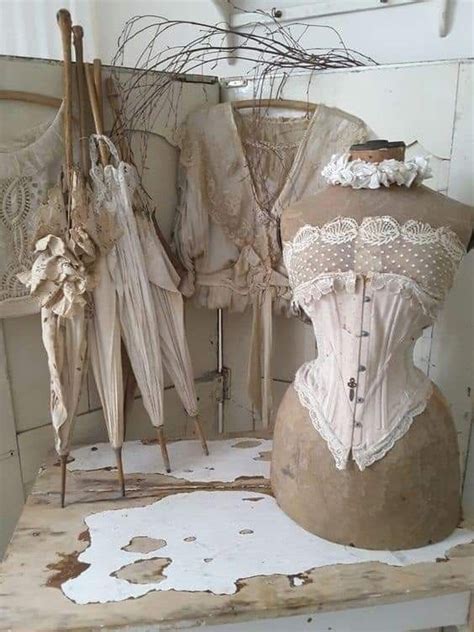 pin by anita gielen on paspoppen vintage dress form dress form mannequin dresses