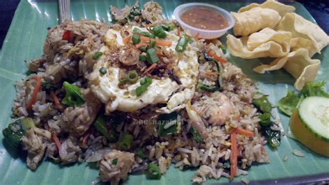 Nasi campur bali memiliki hidangan yang unik yang khas dan tidak sama dengan nasi campur pada umumnya. husnazahidi: Hotmas, Sungai Petani