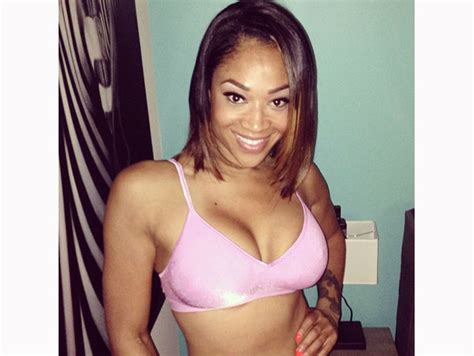 Love And Hip Hop Atlanta Mimi Shows Off Boobs That Breastfed Daughter