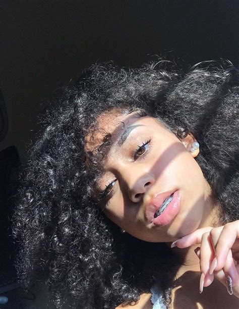 Snapchat Theslimgal 💜 Curly Girl Hairstyles Light Skin Girls Curly Hair Styles