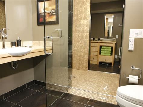 As a place in the home that we find ourselves visiting numerous times a day, the bathroom can unfortunately be hazardous to those with mobility issues. 27 Safe and Accessible Handicap Bathroom Design for Injured & Elderly #handicapbathroom #mate ...