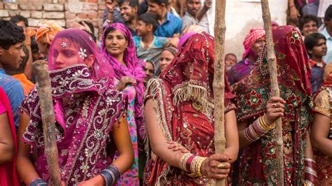 Lath Mar Holi An Indian Festival Where Women Beat Men With Sticks