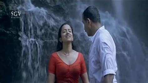 Aparna Krishnappa Hot Steamy Wet Scene Showing Big Deep Navel And Boobs