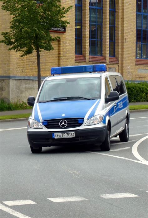 Polizei Thüringen Einsatzfahrzeug in Zeulenroda. Foto 22 ...