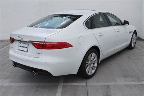 2017 Jaguar XF 35t Premium 0 Polaris White 4dr Car Intercooled