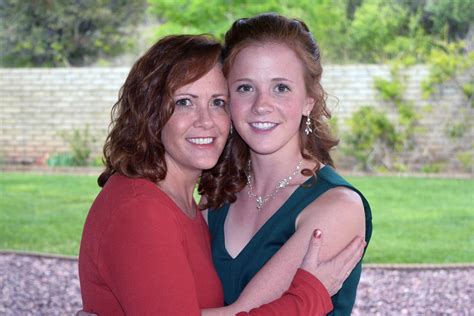 Winners Selected In Mother Daughter Look Alike Contest The Daily