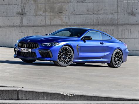 This results from the perfectly tuned interplay of highly developed drivetrain and chassis components, which, with their motorsport dna, represents the epitome of bmw. BMW M8 Competition coupé & BMW M850i xDrive Le Guide