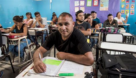 Terminar La Escuela De Grande El Paso Para Un Futuro Con Oportunidades